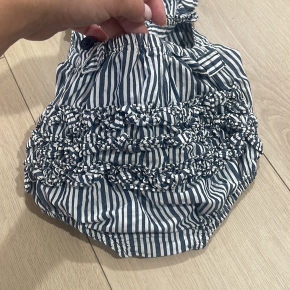 Ruffle Butts Romper 12-18 months - Picture 5 of 6